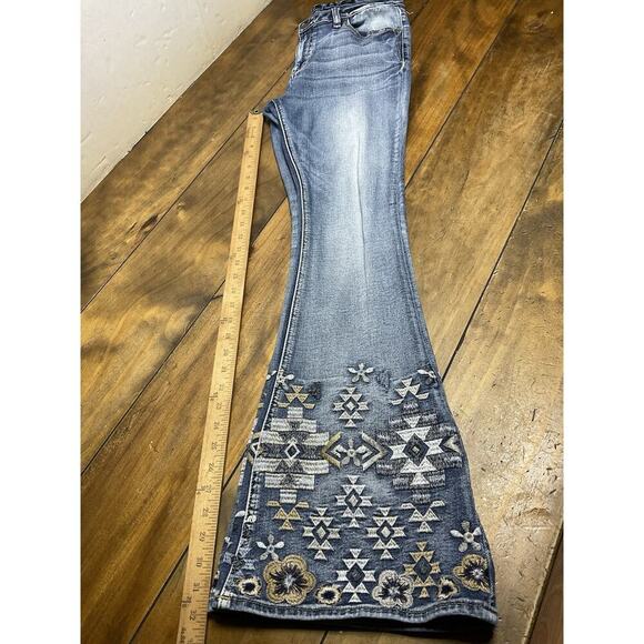 Miss Me Womens Flare Floral Aztec Embroidered M2115F Jeans Size 31 - Picture 11 of 11